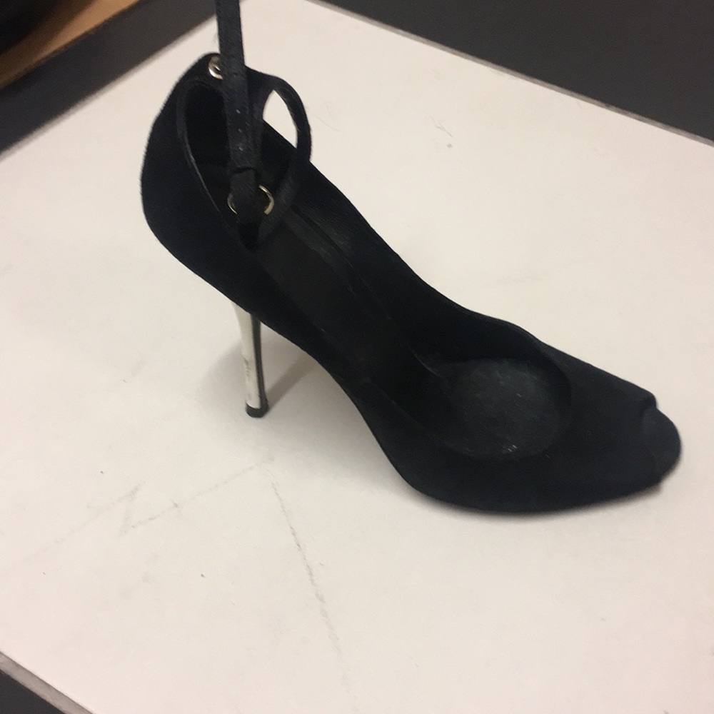 Gucci two-tone peep toe pumps with ankle straps
